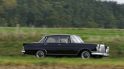 Mercedes-Benz W 111 Seite