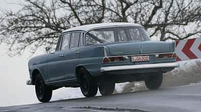 Mercedes 220 CE
