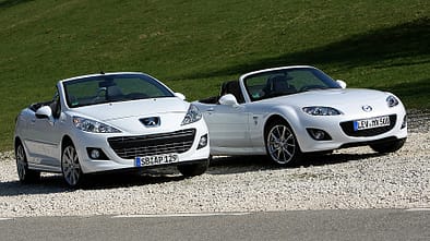 Mazda MX-5 1.8 Roadster und Peugeot 207CC 120 VTi