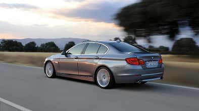 BMW 523i schräg von der Seite