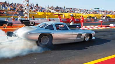 Mercedes 300 SL-Dragster bei den NitrolympX Hockenheim 2009