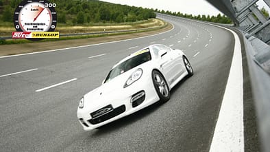 Aufmacher 0-300-0 2010, Speedart Panamera