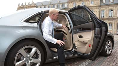 Audi A8, Fondtür, Einstieg, Ausstieg