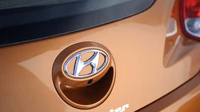 Hyundai Veloster, Heckklappe,Logo