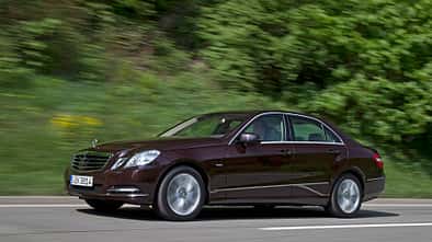 Mercedes E 350, Seitenansicht, Fahrt