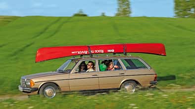 Mercedes W 123, Seitenansicht, Kanu, Dachträger