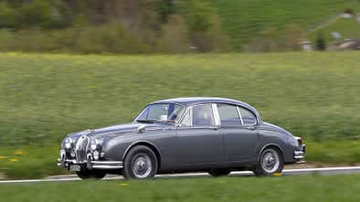 Jaguar MK 2, Seitenansicht, Fahrt