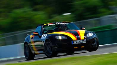 Mazda MX-5 Open Race Edition Flyin Miata