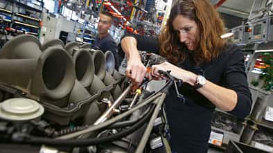 Montage AMG-V8-Motor