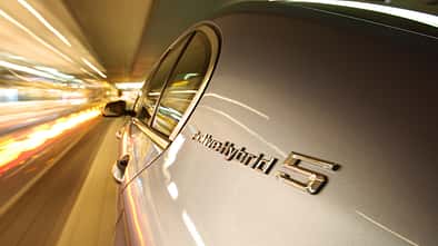 BMW Active Hybrid5, Seitenlinie, Schriftzug