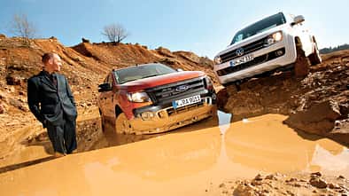 Ford Ranger 3.2 TDCi Wildtrak, VW Amarok 2.0 BiTDI Highline, Front, Gelände