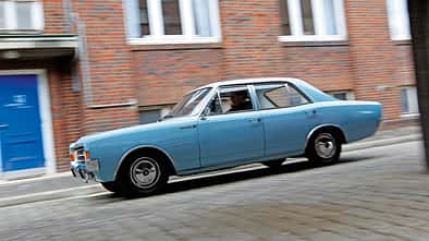 Opel Rekord 1900 L, Seitenansicht
