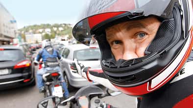 Motorradfahrer, Stau