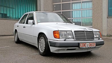 Tieferlegung rückgängig, Mercedes 300 E-24, vorher
