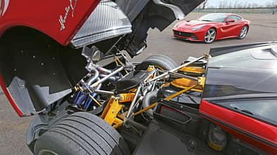 Pagani Huayra, Motor, Motorhaube