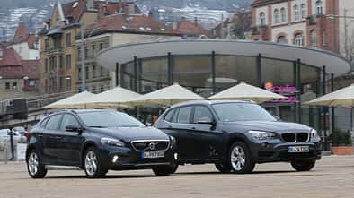Volvo V40 Cross Country, BMW X1 x-Drive 28i, Seitenansicht