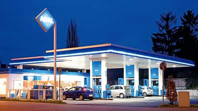 Kraftstoffe, Tankstelle