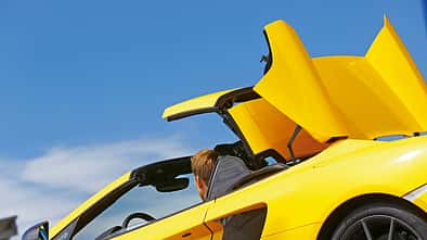McLaren 12C Spider, Verdeck schliesst