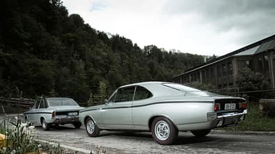 Opel Rekord Sprint, Ford 17M RS, Heckansicht
