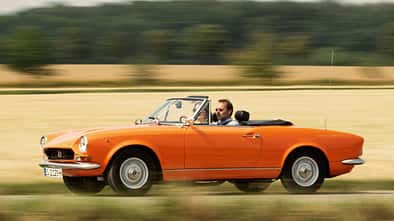 Fiat 124 Sport Spider, Seitenansicht