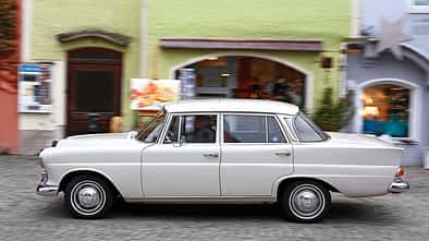 Mercedes-Benz W110, Seitenansicht