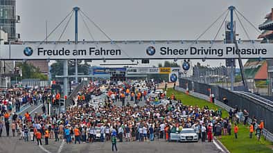 Startaufstellung - VLN Nürburgring - 6. Lauf - 2. August 2014