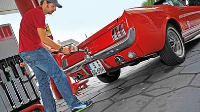 Ford Mustang, Heck, Tanken