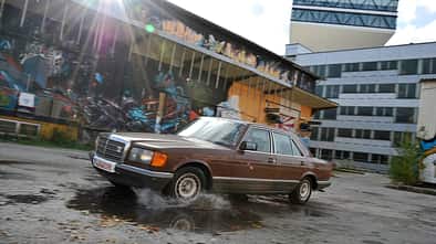 Mercedes W126, 6 Zylinder, Seitenansicht