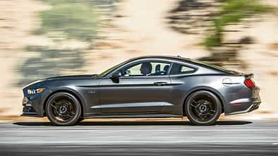 Ford Mustang 5.0 V8, Seitenansicht