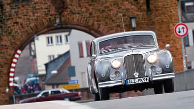 Jaguar MK IX, Frontansicht