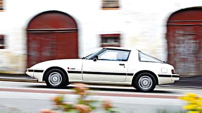 Mazda RX-7, Seitenansicht