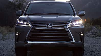 08/2015, Lexus LX 570 Facelift