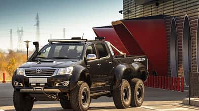 Vromos Toyota Hilux 6x6