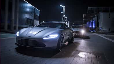 Aston Martin DB10 - Ausfahrt - James Bond - Sportwagen - V8