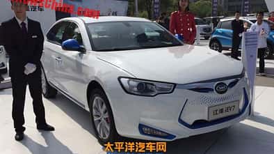 JAC iEV7 