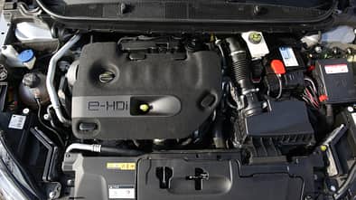 Peugeot 308 SW Puretech 130 gegen Peugeot 308 SW Blue HDi 150