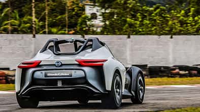08/2016, Nissan Bladeglider Fahrbericht