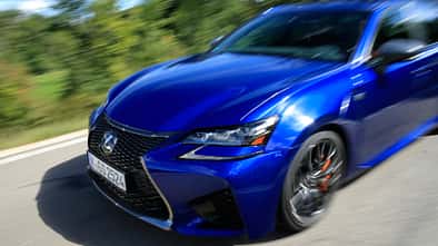Lexus GS F, Motorhaube