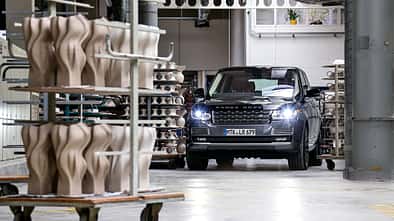Range Rover 5.0 V8 SV Autobiography, Rosenthal, Fachschule für Porzellanindustrie