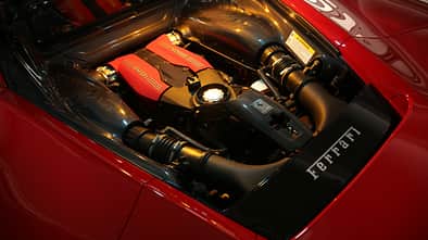 Ferrari 488 GTB, Motor