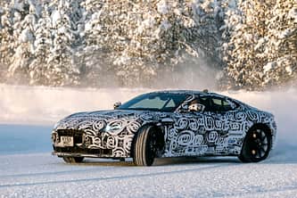 Aston_Martin_DB11_getarnt_Mitfahrt_Winter