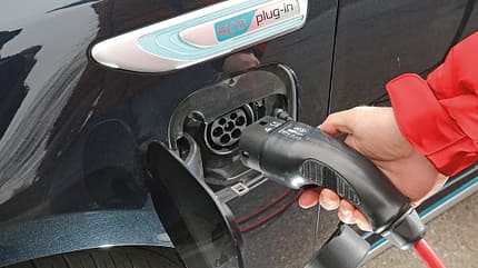Kia Optima 2.0 GDI Plug-in Details