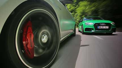 Audi RS3, Mercedes-AMG CLA 45, Vergleichstest, AMS1742 Audi RS3, Mercedes-AMG CLA 43, Front Vogelperspektive