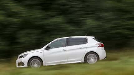 Hyundai i30, Opel Astra, Peugeot 308, VW Golf, Vergleichstest, ams2117 Peugeot 308, Exterieur Seite