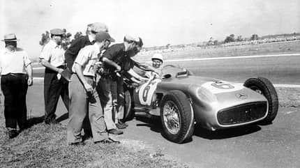 Stirling Moss - Mercedes-Benz W 196 R Monoposto - GP Argentinien 1955 - Buenos Aires Stirling Moss - Mercedes-Benz W 196 R Monoposto - GP Argentinien 1955 - Buenos Aires