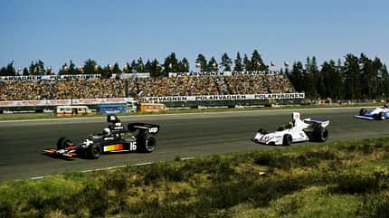 Tom Pryce - Shadow DN5 - Carlos Pace - Brabham BT44B - GP Schweden 1975 - Anderstorp Tom Pryce - Shadow DN5 - Carlos Pace - Brabham BT44B - GP Schweden 1975 - Anderstorp