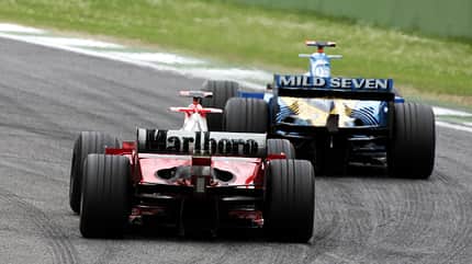 Michael Schumacher - Ferrari F2005 - Fernando Alonso - Renault R25 - GP San Marino 2005 Michael Schumacher - Ferrari F2005 - Fernando Alonso - Renault R25 - GP San Marino 2005