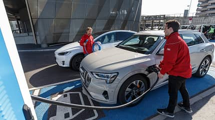 Audi E-Tron gegen Tesla Model X, Langstreckentauglichkeit Audi E-Tron gegen Tesla Model X, Langstreckentauglichkeit