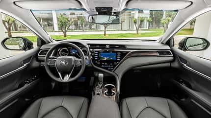 Toyota Camry Hybrid (2019)
