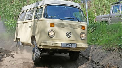 VW T2 Bus gegen VW T6 Seikel 4Motion VW T2 Bus gegen VW T6 Seikel 4Motion